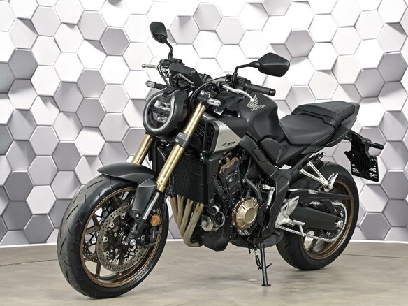 2025 Honda CB 650R, чёрный, 1177000 рублей - вид 1