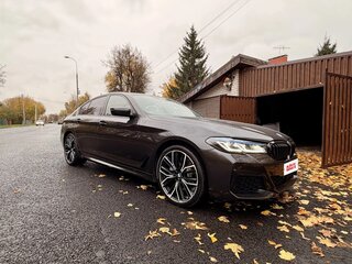 2020 BMW 5 серии 520d xDrive VII (G30/G31/G38) Рестайлинг, серый, 5150000 рублей, вид 4