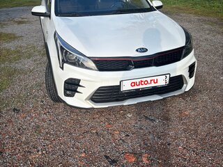 2021 Kia Rio X IV Рестайлинг, белый, 1750000 рублей, вид 5