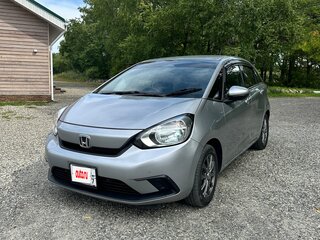 2021 Honda Fit IV, серебристый, 1120000 рублей, вид 1