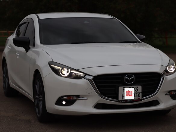 2016 Mazda Axela III Рестайлинг, белый, 1385000 рублей - вид 2