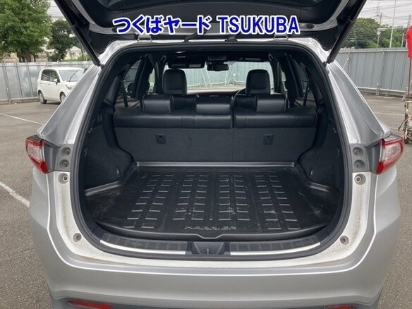 2017 Toyota Harrier III (XU60) Рестайлинг, серебристый, 1939000 рублей - вид 2