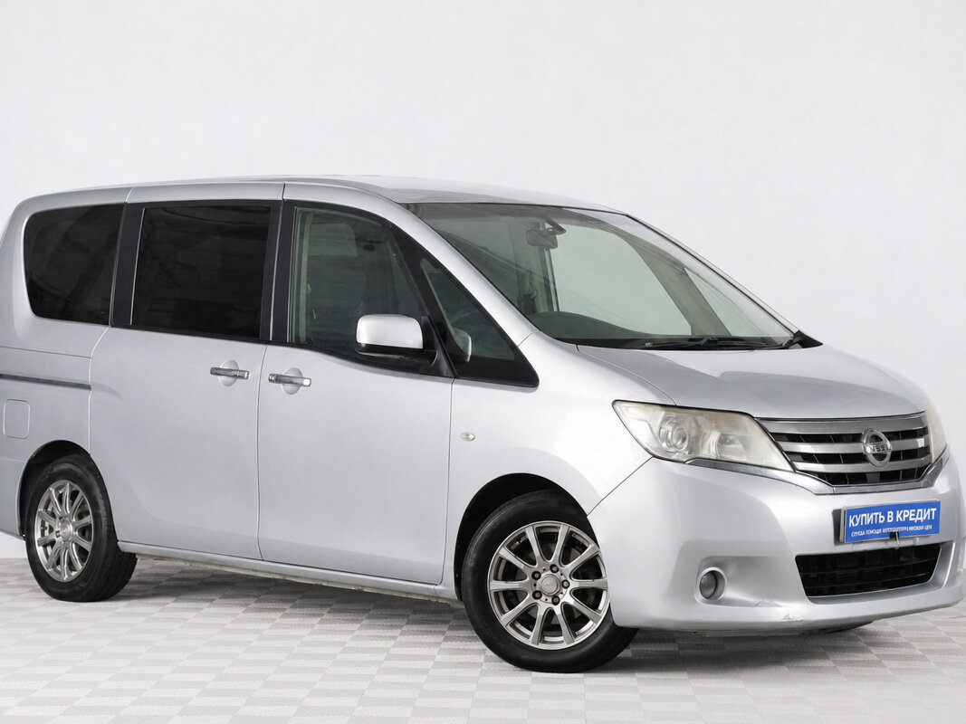 Открыть фотографии: Nissan Serena III (C25)
