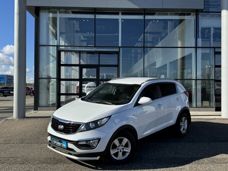 2015 Kia Sportage III Рестайлинг, белый, 1515000 рублей, вид 1