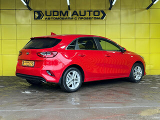 2019 Kia Ceed III, красный, 1699000 рублей, вид 4