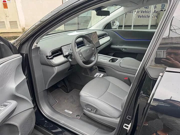 2026 Xpeng G6 I Рестайлинг, чёрный, 4700700 рублей - вид 3