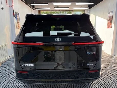 2026 Toyota bZ3X 50 kWh, чёрный, 2800077 рублей, вид 5