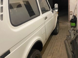 1995 Lada (ВАЗ) 2121 (4x4) I Рестайлинг, белый, 175000 рублей, вид 4