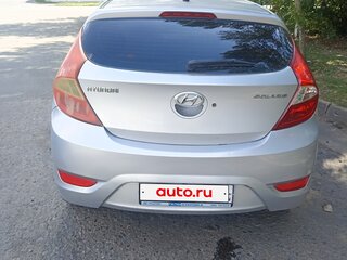 2012 Hyundai Solaris I, серебристый, 700000 рублей, вид 3