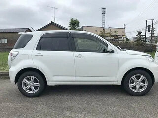2016 Toyota Rush I, белый, 1025000 рублей, вид 3