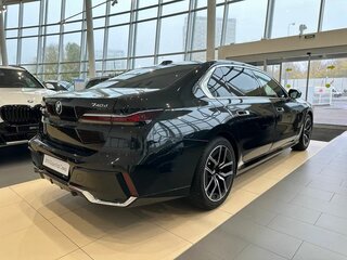 2026 BMW 7 серии 740d xDrive VII (G70), чёрный, 15800000 рублей, вид 5