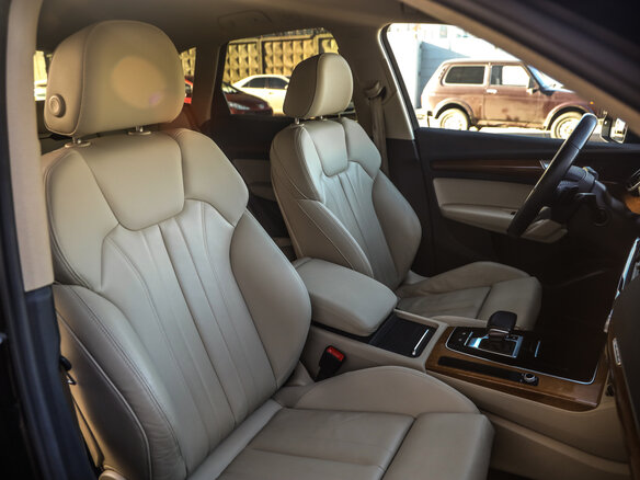 2021 Audi Q5 45 TFSI II (FY) Рестайлинг, чёрный, 3999000 рублей - вид 24