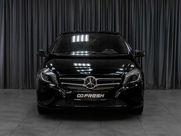 2014 Mercedes-Benz A-Класс 180 III (W176), чёрный, 1559000 рублей - вид 2