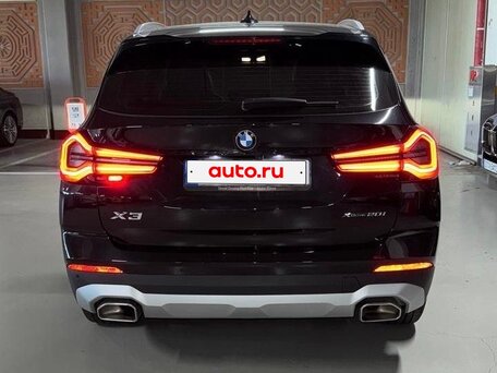2022 BMW X3 20i xDrive III (G01) Рестайлинг, чёрный, 5960000 рублей, вид 3