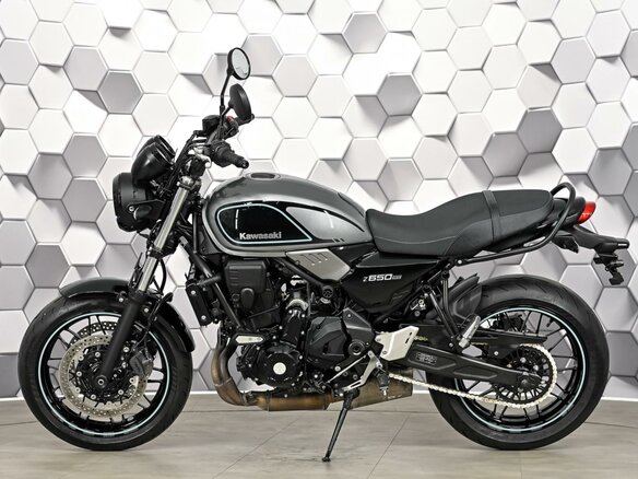 2023 Kawasaki Z 650RS, серый, 777000 рублей - вид 3