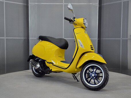 2023 Vespa Primavera, жёлтый, 419000 рублей, вид 2