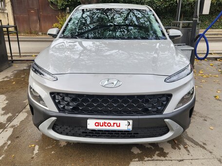 2023 Hyundai Kona I Рестайлинг, серебристый, 1950000 рублей, вид 2