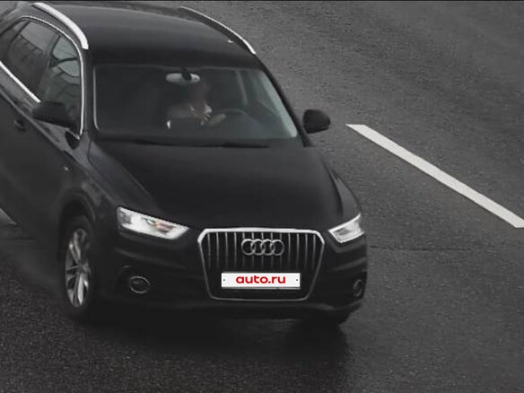 2014 Audi Q3 I (8U), чёрный, 2100000 рублей - вид 2