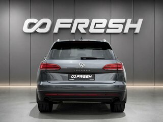 2018 Volkswagen Touareg III, серый, 3399000 рублей, вид 5