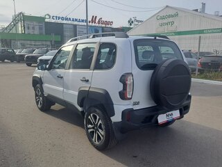 2026 Lada (ВАЗ) Niva Travel I Рестайлинг, белый, 1735900 рублей, вид 3
