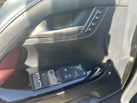 2019 Lexus LX 570 III Рестайлинг 2, чёрный, 7950000 рублей - вид 13