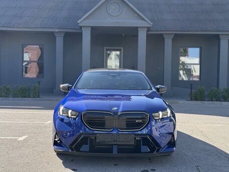 2025 BMW M5 VII (G90), синий, 18480000 рублей, вид 2