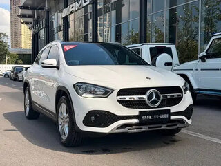 2021 Mercedes-Benz GLA 180 II (H247), белый, 2020000 рублей, вид 1