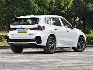 2025 BMW iX1 eDrive 25L, белый, 4900206 рублей, вид 5
