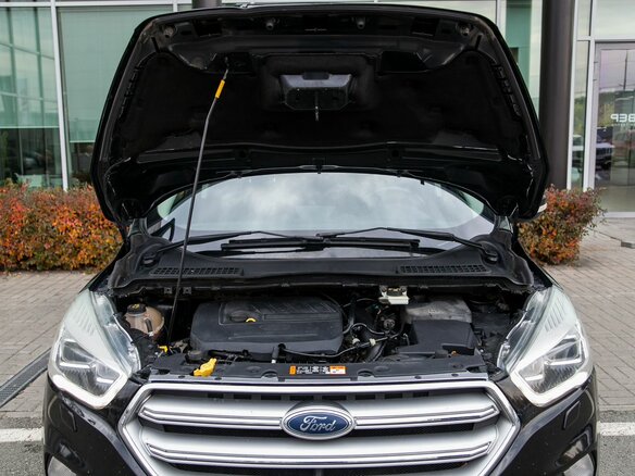 2017 Ford Kuga II Рестайлинг, чёрный, 1650000 рублей - вид 22