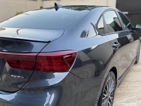 2022 Kia Forte III Рестайлинг, серый, 1890000 рублей - вид 4