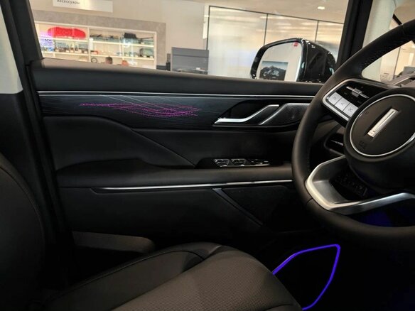 2026 Wey 80 Business Lounge 44.28 kWh, чёрный, 8799000 рублей - вид 9