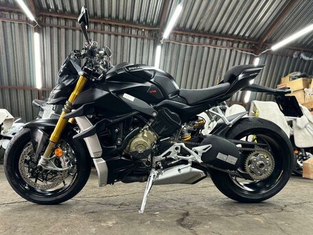 2022 Ducati Streetfighter V4, чёрный, 1950000 рублей, вид 4