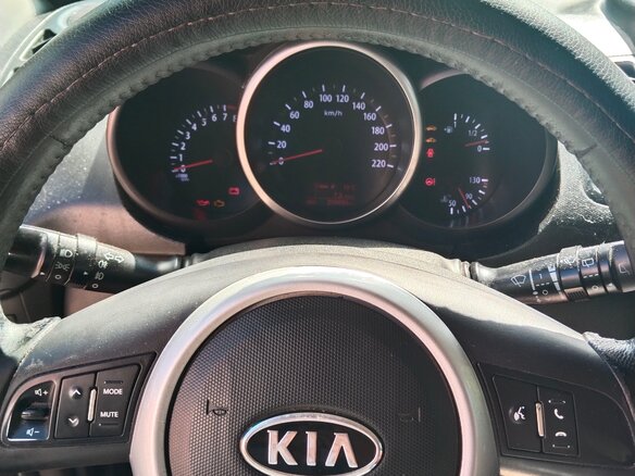 2012 Kia Soul I Рестайлинг, чёрный, 750000 рублей - вид 11