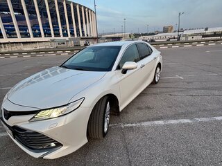 2020 Toyota Camry VIII (XV70), белый, 3150000 рублей, вид 2