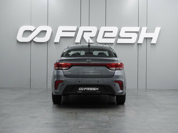 2019 Kia Rio IV, серый - вид 3