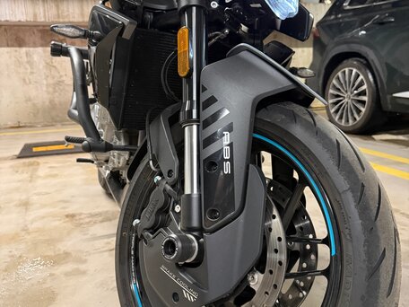 2025 CFMoto 675NK, серый, 680000 рублей, вид 5