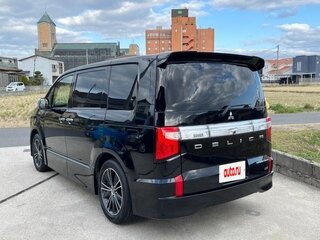 2023 Mitsubishi Delica D:5 I Рестайлинг, чёрный, 3300000 рублей, вид 5