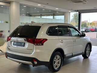 2018 Mitsubishi Outlander III Рестайлинг 2, белый, 1967000 рублей, вид 4
