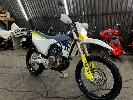 2023 Husqvarna 701 Enduro, белый, 1100000 рублей, вид 1