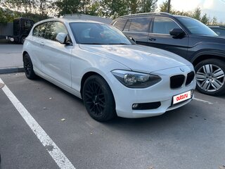 2013 BMW 1 серии 116i II (F20/F21), белый, 1199000 рублей, вид 2