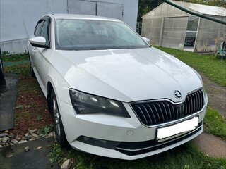 2016 Skoda Superb III, белый, 1550000 рублей, вид 2