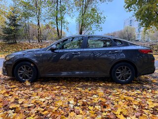 2019 Kia Optima IV Рестайлинг, серый, 2000000 рублей, вид 5