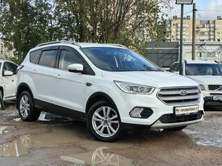 2019 Ford Kuga II Рестайлинг, белый, 1529000 рублей, вид 3
