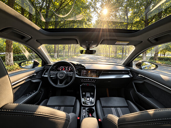 2023 Audi A3 Sportback 35 TFSI IV (8Y), серый, 2320911 рублей - вид 4