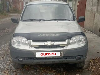 2015 Chevrolet Niva I Рестайлинг, серебристый, 550000 рублей, вид 2
