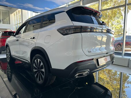 2026 Tenet T8, белый, 3099000 рублей, вид 4