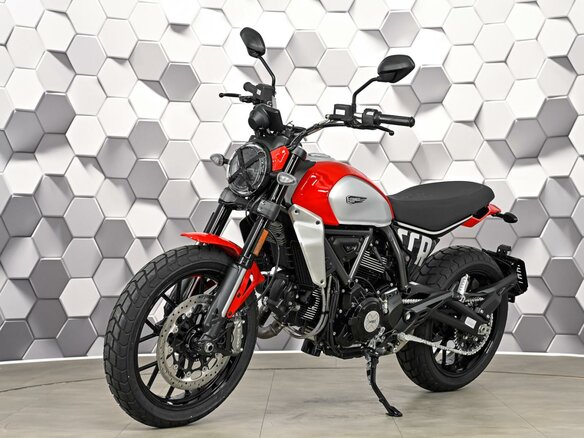 2025 Ducati Scrambler 800, красный, 1177000 рублей - вид 1