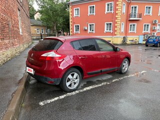 2012 Renault Megane III, красный, 550000 рублей, вид 4