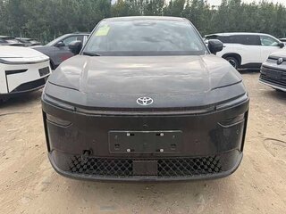 2026 Toyota bZ3X 50 kWh, чёрный, 2790098 рублей, вид 2