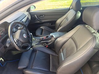 2009 BMW 3 серии 325i V (E90/E91/E92/E93), чёрный, 1550000 рублей, вид 4